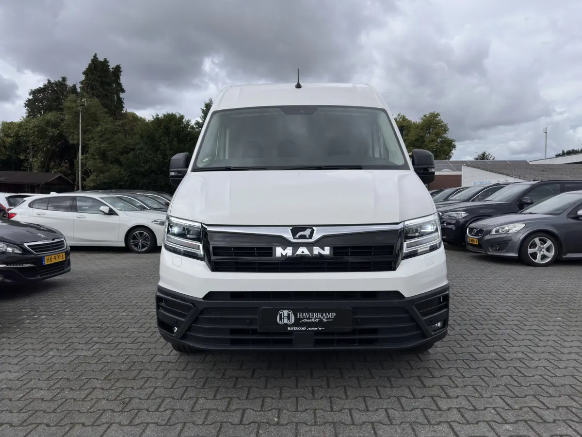 Basis 36 kWh L3 H3 (2-Fase) {Soh-88%} Aut. *HEATPUMP | NAVI-FULLMAP | AIRCO | CRUISE | 3-PERS | CAMERA | HEATED-ERGO-SEATS | PDC | DAB | WIFI | FULL-LED | CCS-FASTLOADER*