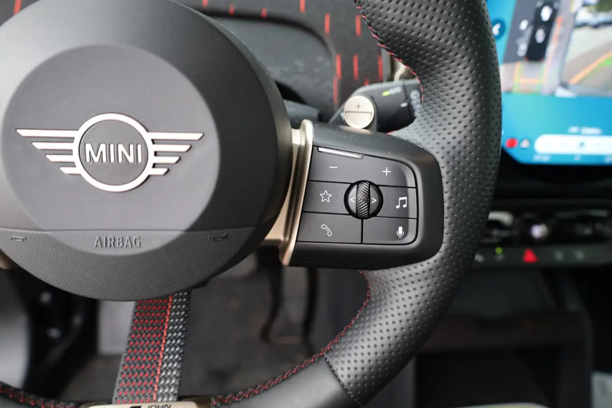 S ALL4 | John Cooper Works uitvoering | Glazen Panoramdak | Harman/Kardon | Head-Up Display | Stuur- & Stoelverwarming | Comfort Access
