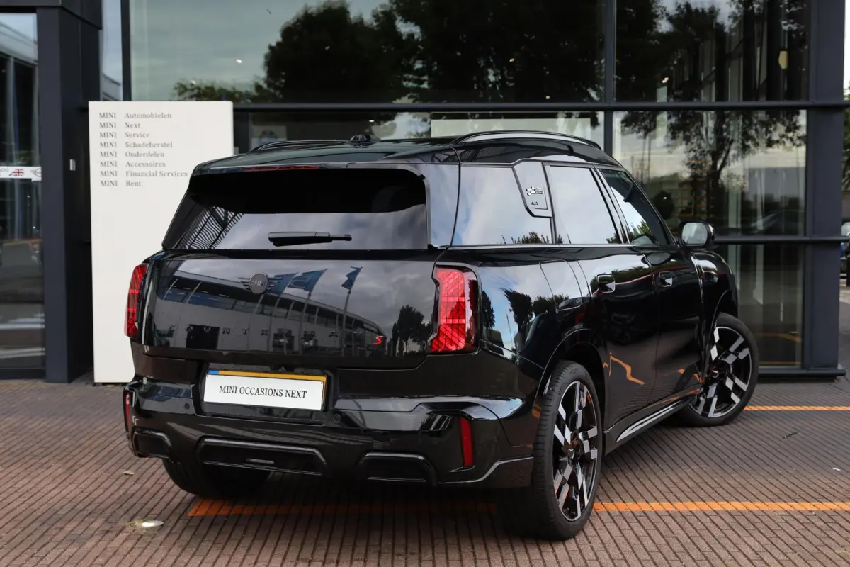 S ALL4 | John Cooper Works uitvoering | Glazen Panoramdak | Harman/Kardon | Head-Up Display | Stuur- & Stoelverwarming | Comfort Access