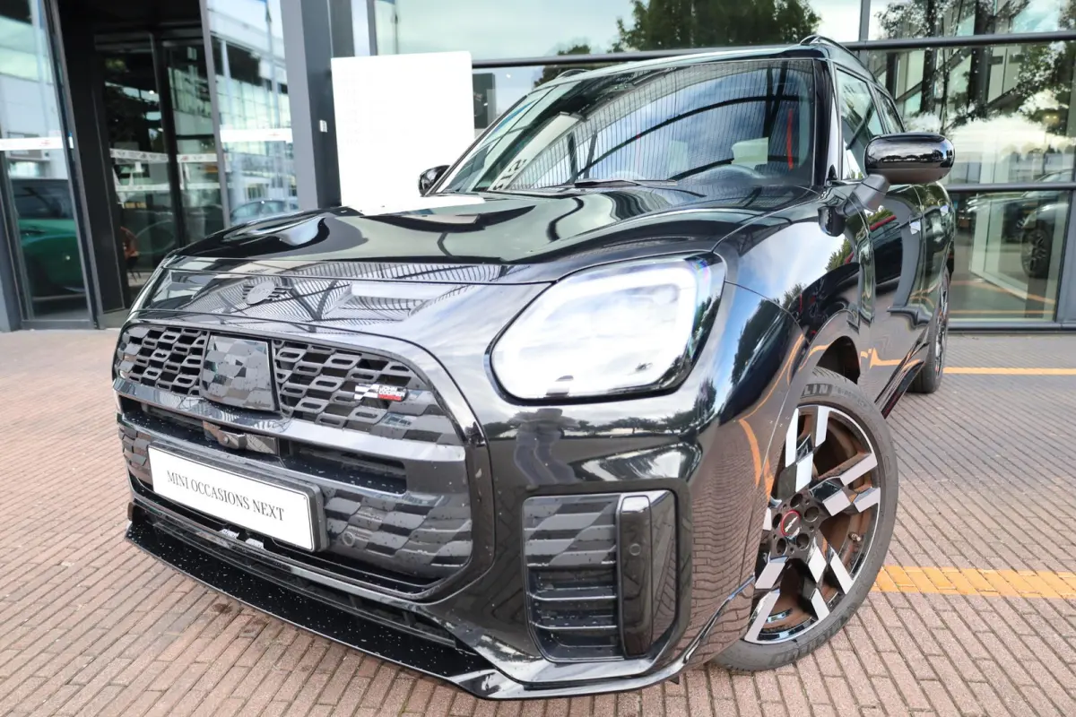 S ALL4 | John Cooper Works uitvoering | Glazen Panoramdak | Harman/Kardon | Head-Up Display | Stuur- & Stoelverwarming | Comfort Access