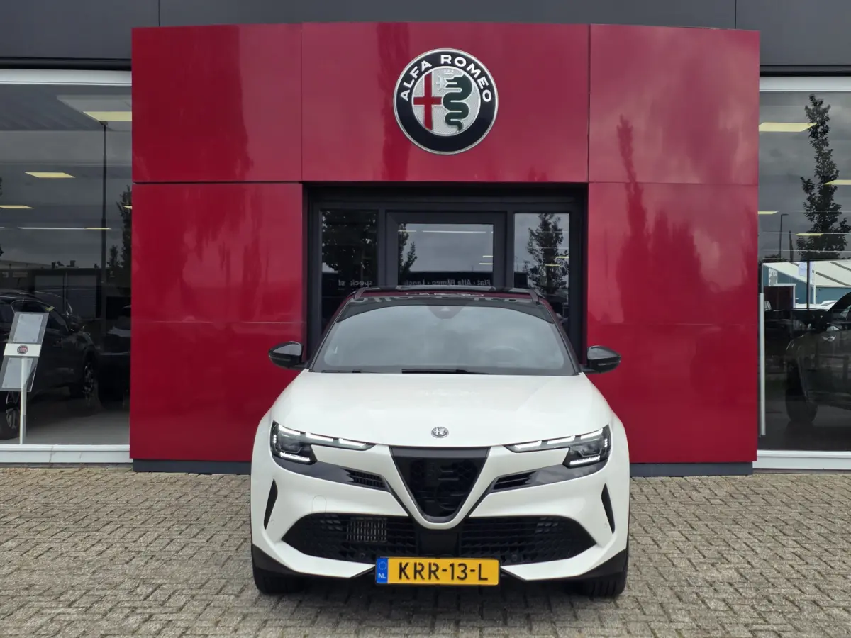 1.2 Turbo Hybrid Ibrida Speciale | Stoelverwarming\Massage | Camera | Pack techno | Electrische kofferklep | Camera achter | Apple Carplay/Android auto