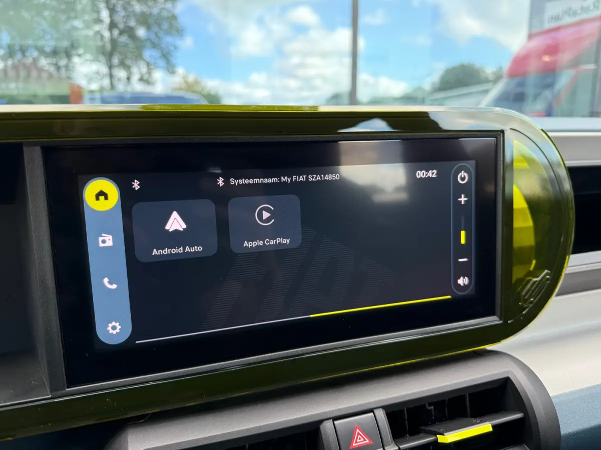 1.2 Hybrid ICON - Automaat - Media - Airco - Nieuw!! - Org.NL