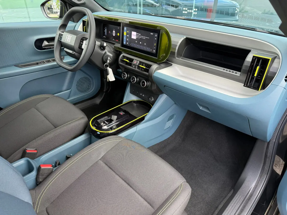 1.2 Hybrid ICON - Automaat - Media - Airco - Nieuw!! - Org.NL