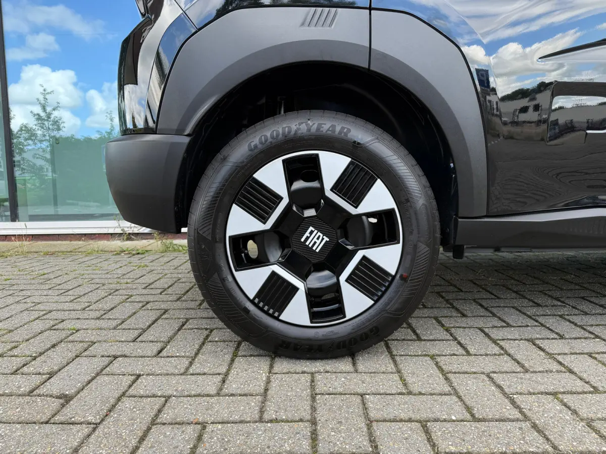 1.2 Hybrid ICON - Automaat - Media - Airco - Nieuw!! - Org.NL