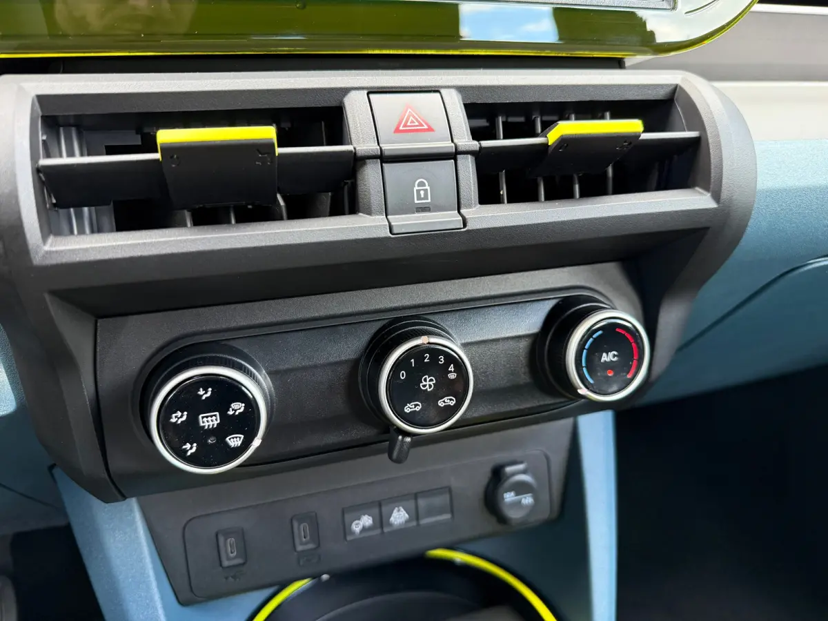 1.2 Hybrid ICON - Automaat - Media - Airco - Nieuw!! - Org.NL