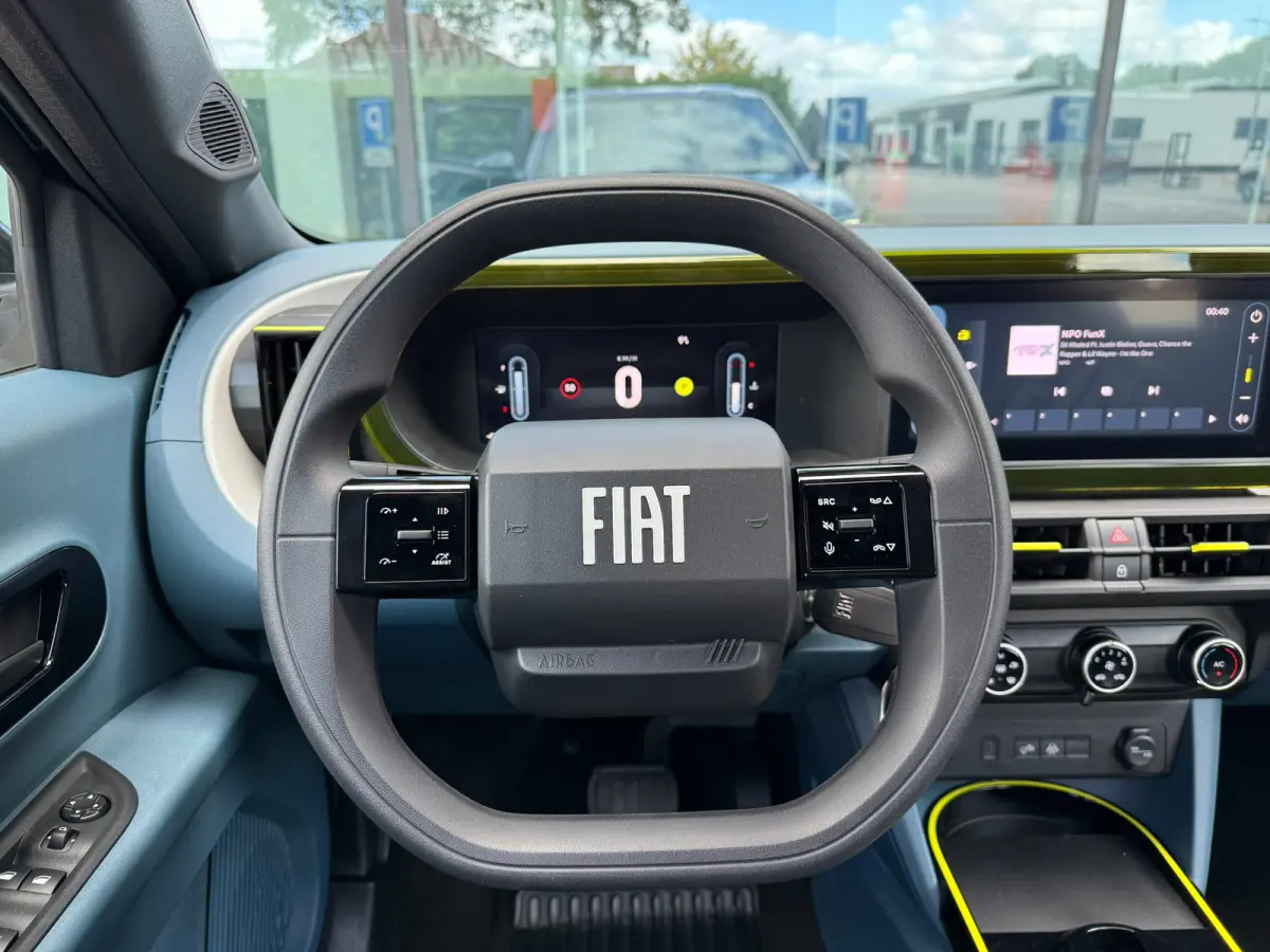 1.2 Hybrid ICON - Automaat - Media - Airco - Nieuw!! - Org.NL