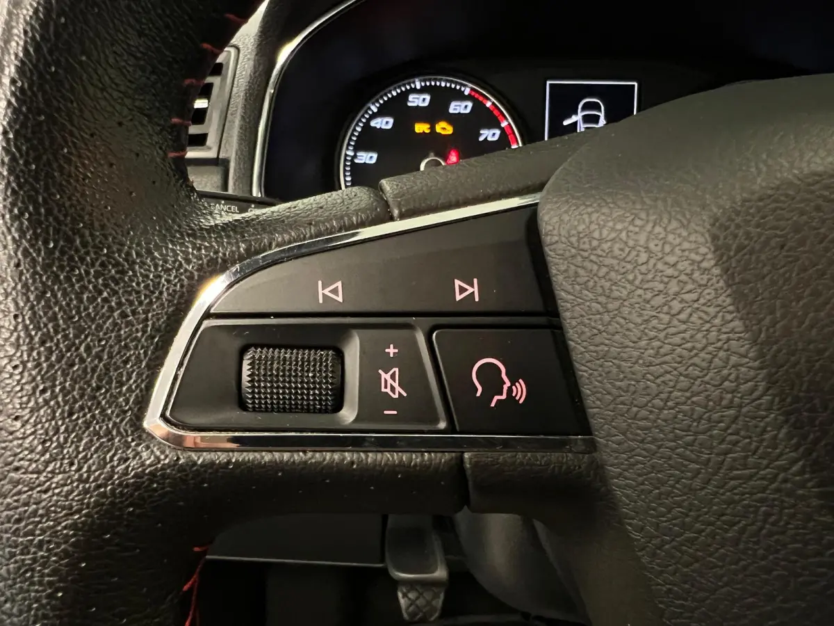1.0 TSI FR Business Intense / stoelverw / trekh. /