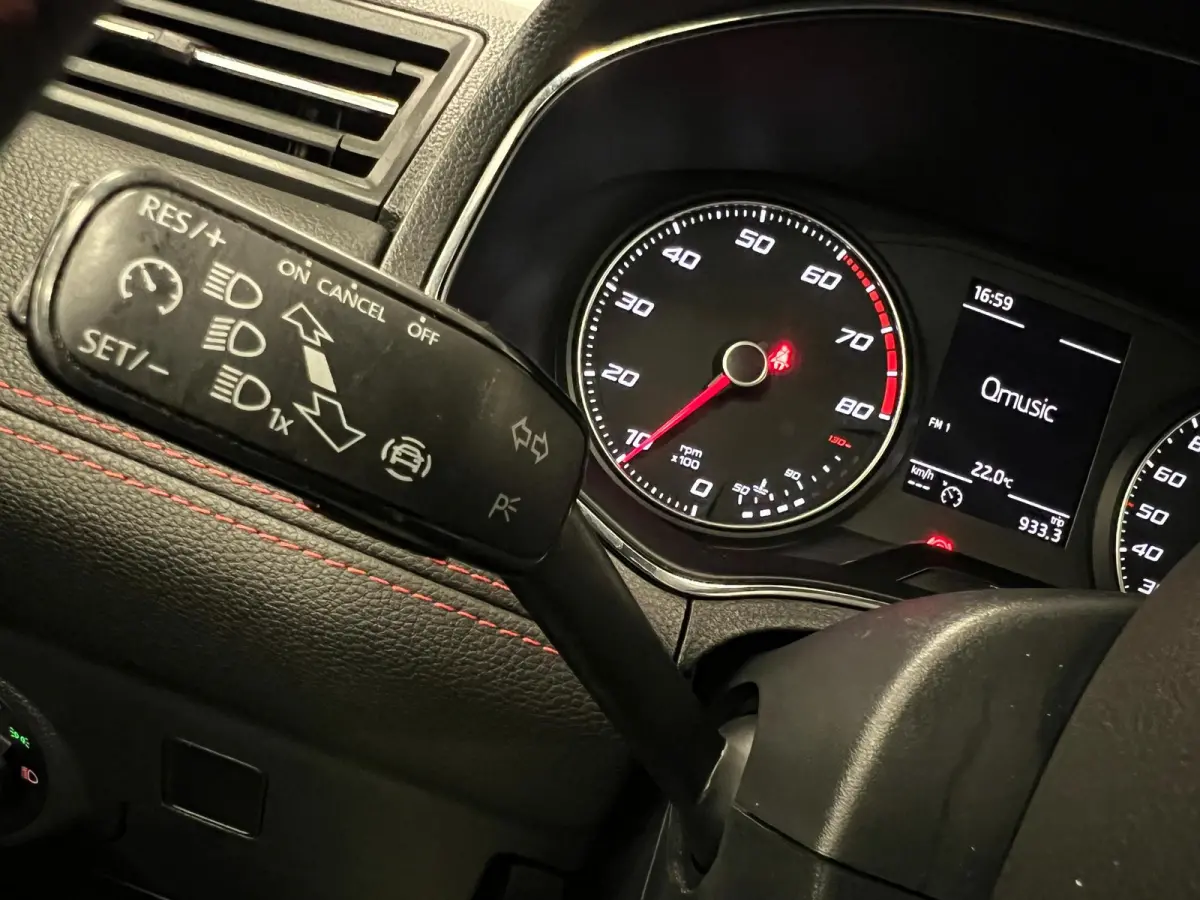 1.0 TSI FR Business Intense / stoelverw / trekh. /