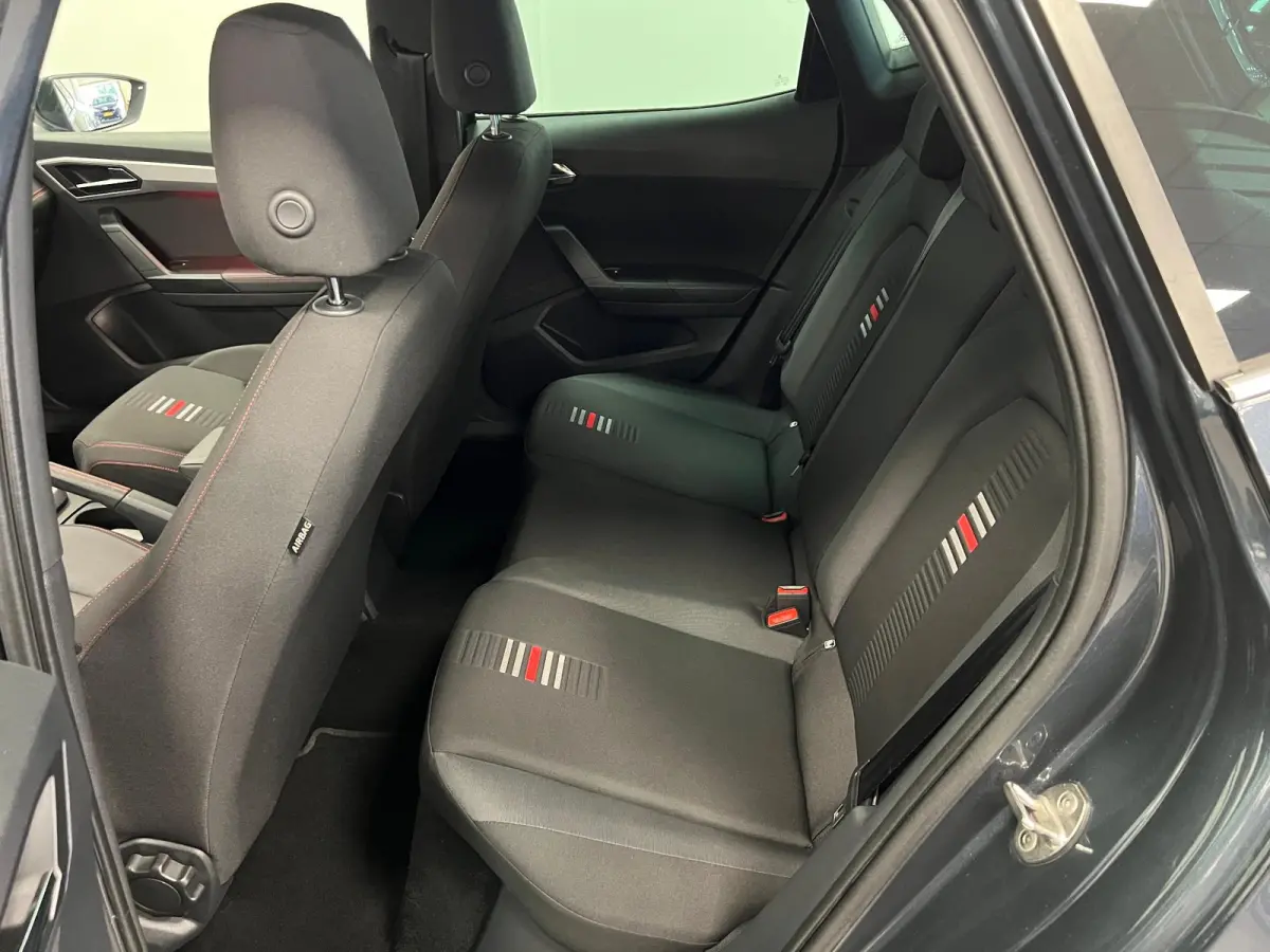1.0 TSI FR Business Intense / stoelverw / trekh. /