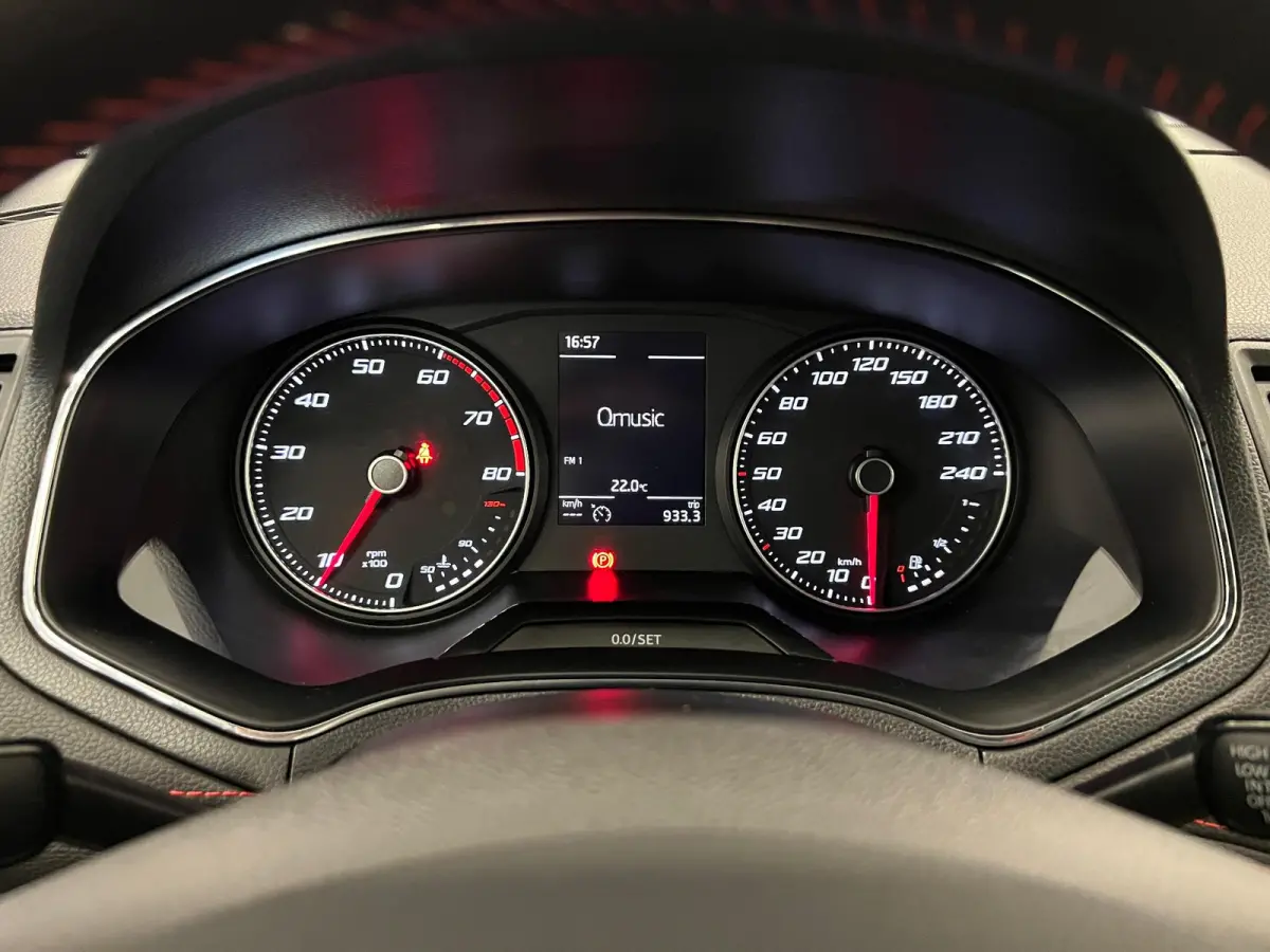 1.0 TSI FR Business Intense / stoelverw / trekh. /