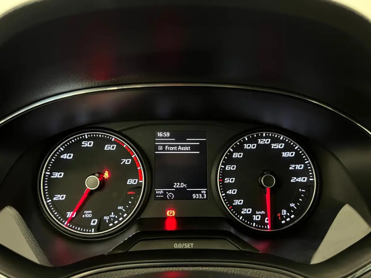 1.0 TSI FR Business Intense / stoelverw / trekh. /