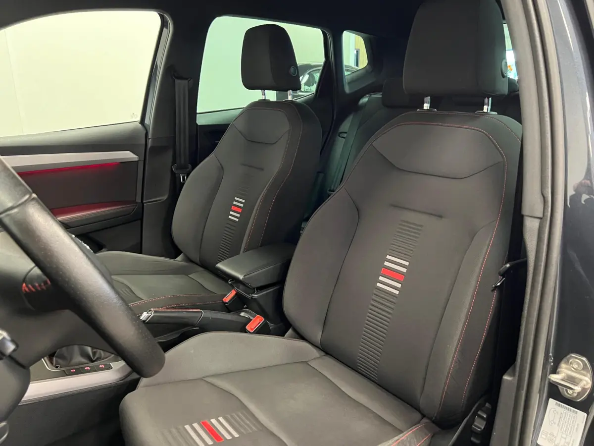 1.0 TSI FR Business Intense / stoelverw / trekh. /