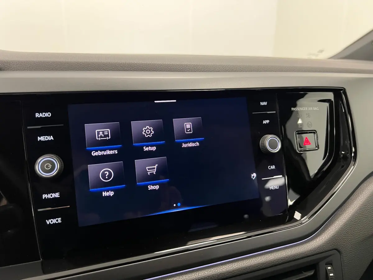 1.0 TSI R-LINE - AUTOMAAT - Business / Stoelverw. / Trekh. /