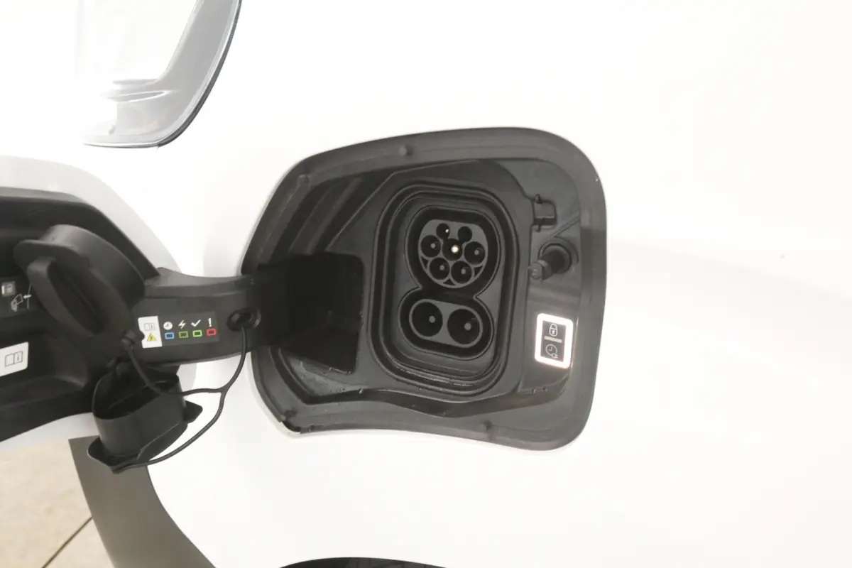 L2H1 75 kWh | Snelladen | SOH 92% | Airco | Cruise | Carplay | 3 Zits