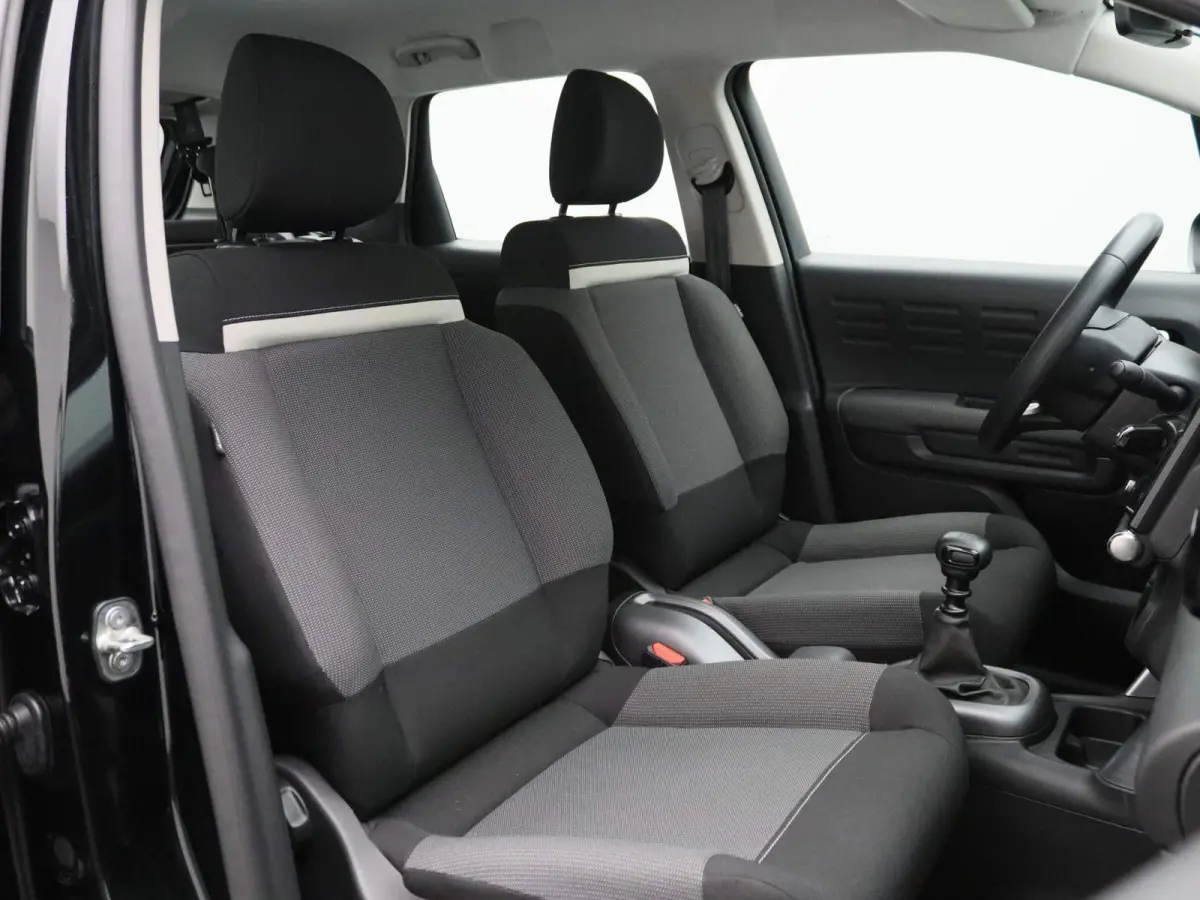1.2 Feel | 110 PK | CRUISE CONTROL   AIRCO -|APPLE CARPLAY / ANDROID | 67 DKM |