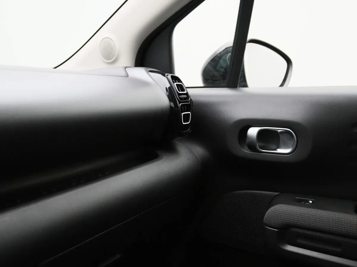 1.2 Feel | 110 PK | CRUISE CONTROL   AIRCO -|APPLE CARPLAY / ANDROID | 67 DKM |