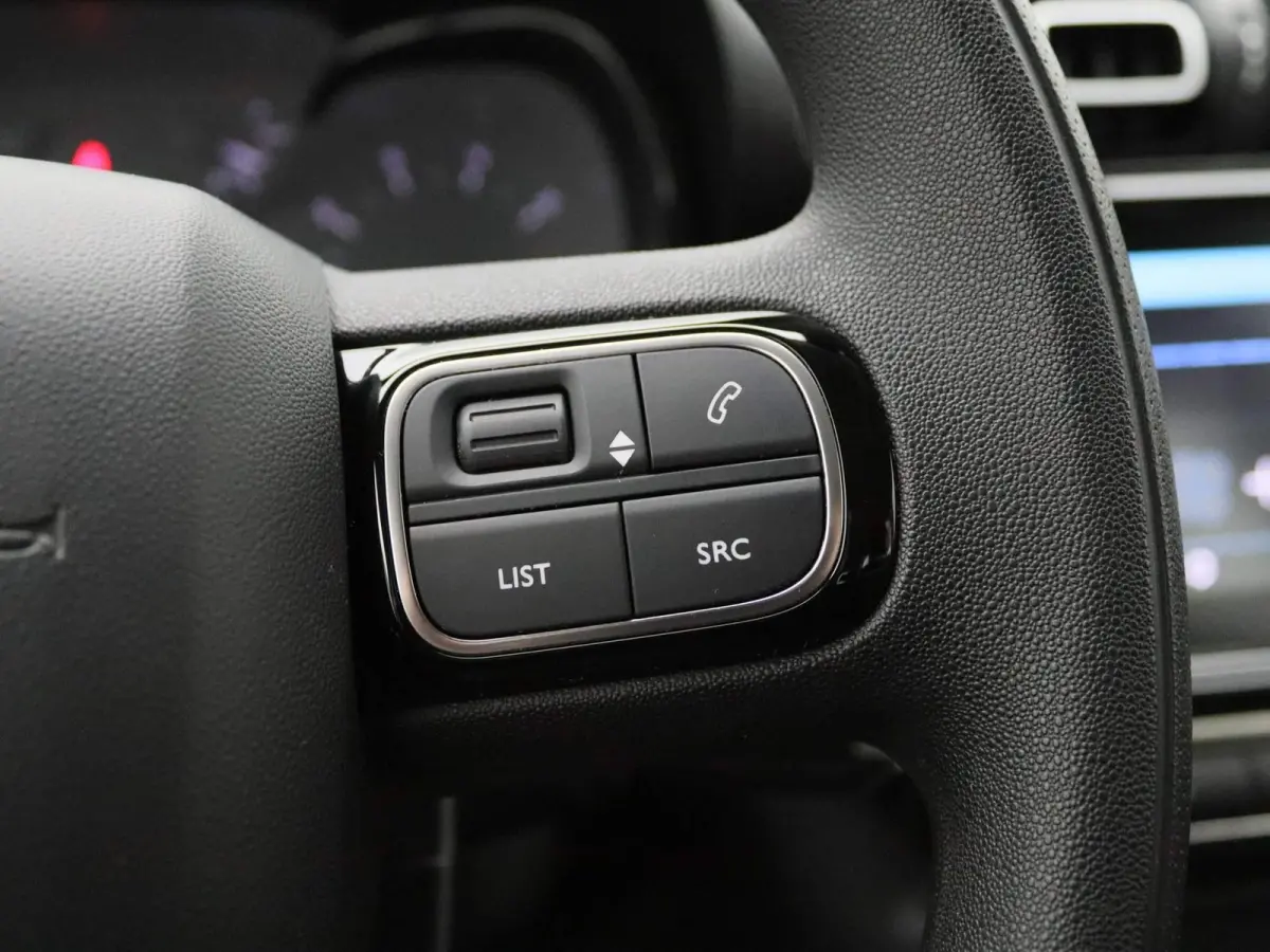 1.2 Feel | 110 PK | CRUISE CONTROL   AIRCO -|APPLE CARPLAY / ANDROID | 67 DKM |