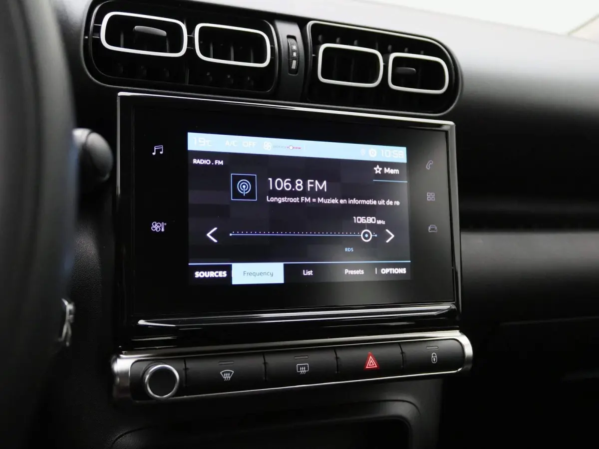 1.2 Feel | 110 PK | CRUISE CONTROL   AIRCO -|APPLE CARPLAY / ANDROID | 67 DKM |