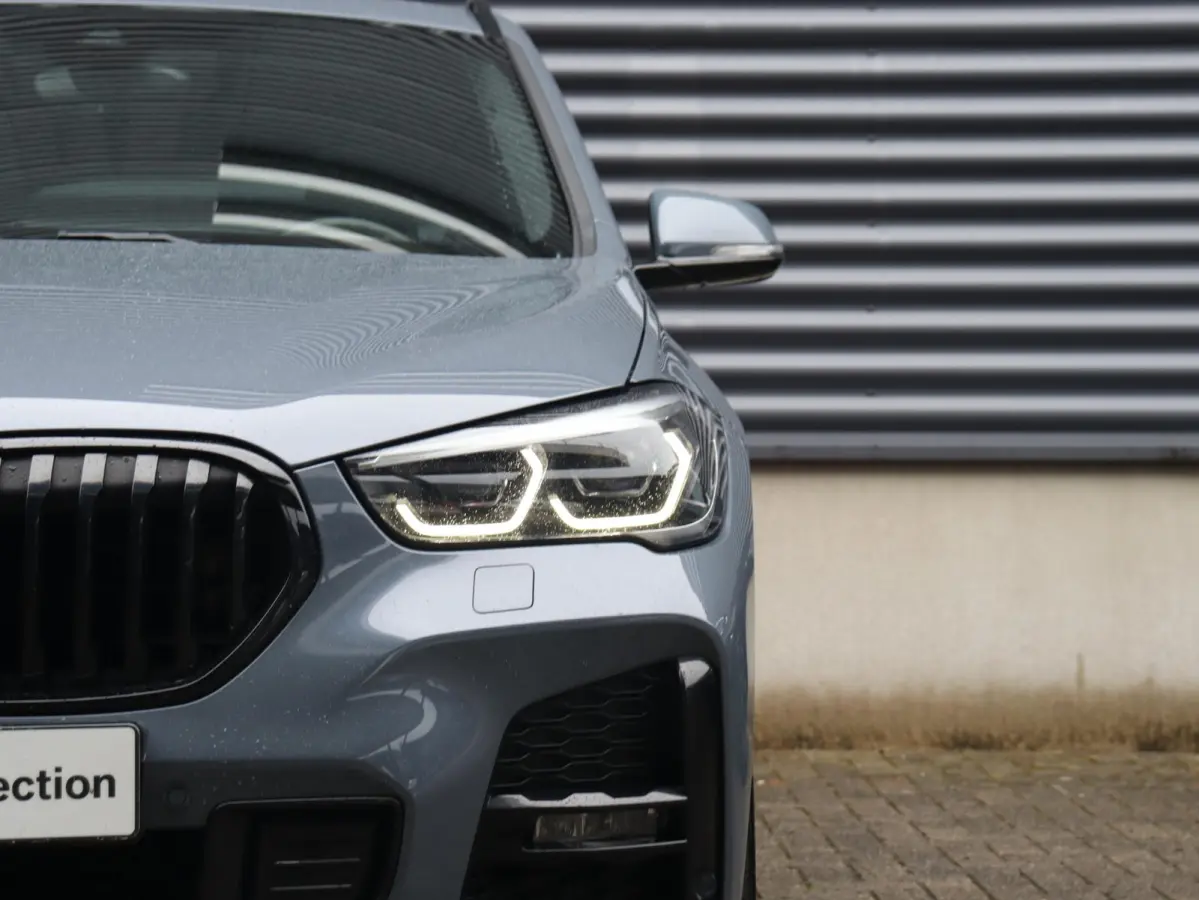 xDrive25e | Executive | M Sportpakket | Panodak | Trekhaak | Head-Up | Driving Assistant Plus | Parking Pack | Comfort Access | SoH 84% | 18'' LMV