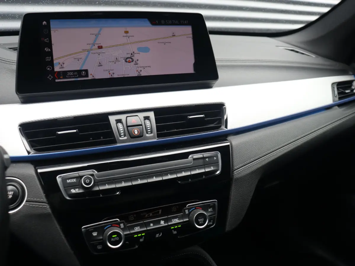xDrive25e | Executive | M Sportpakket | Panodak | Trekhaak | Head-Up | Driving Assistant Plus | Parking Pack | Comfort Access | SoH 84% | 18'' LMV