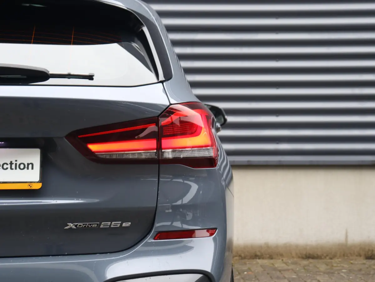 xDrive25e | Executive | M Sportpakket | Panodak | Trekhaak | Head-Up | Driving Assistant Plus | Parking Pack | Comfort Access | SoH 84% | 18'' LMV