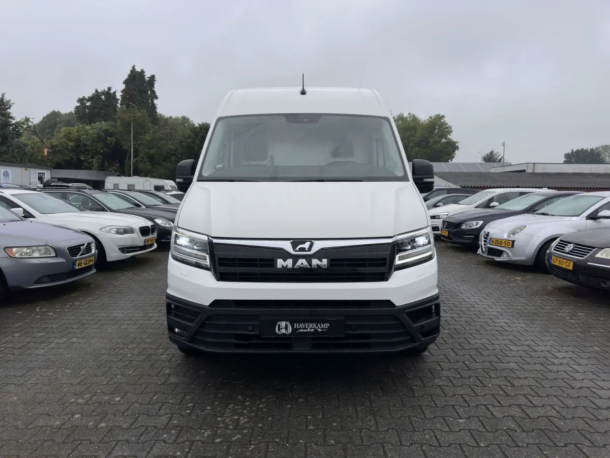 Basis 36 kWh L3 H3 (2-Fase) {Soh-86%} Aut. *HEATPUMP | NAVI-FULLMAP | AIRCO | CRUISE | CAMERA | HEATED-ERGO-SEATS | PDC | DAB | WIFI | FULL-LED | CCS-FASTLOADER | 18"ALU*