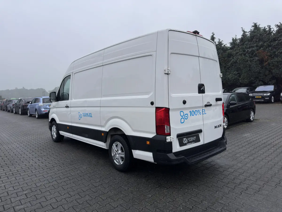 Basis 36 kWh L3 H3 (2-Fase) {Soh-86%} Aut. *HEATPUMP | NAVI-FULLMAP | AIRCO | CRUISE | CAMERA | HEATED-ERGO-SEATS | PDC | DAB | WIFI | FULL-LED | CCS-FASTLOADER | 18"ALU*