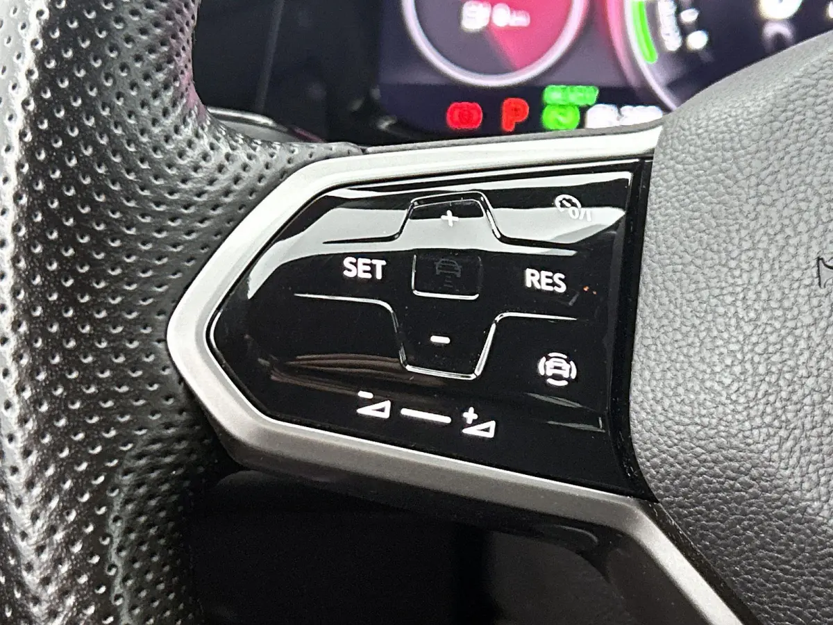 1.4 eHybrid GTE | 245 PK | Automaat | Parkeersensoren | Digital Cockpit | Stoelverwarming | Carplay - Android Auto