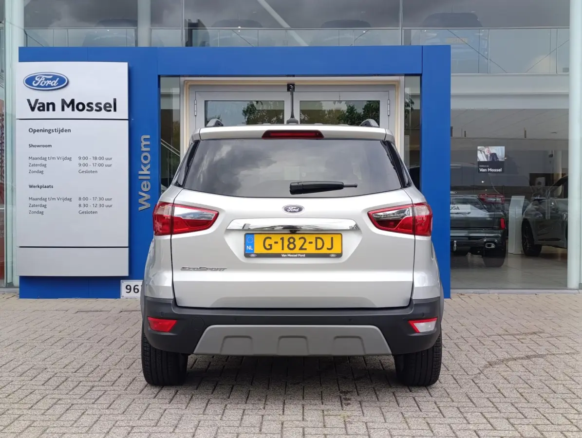 1.0 EcoBoost Titanium | Stoel/stuur voorruitverwarming | Camera | Dodehoekdetectie | B&O Audio | PDC V+A | Navigatie | Metallic lak