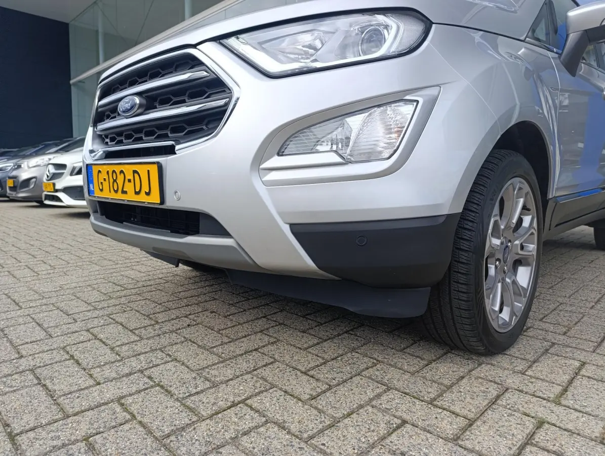 1.0 EcoBoost Titanium | Stoel/stuur voorruitverwarming | Camera | Dodehoekdetectie | B&O Audio | PDC V+A | Navigatie | Metallic lak