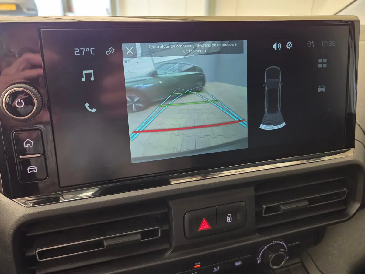 1.5 BlueHDi 100 S&S L2 Camera | Stoel/Stuurverwarming | Carplay | Parkeersensoren Achter | Cruise | Airco | Achteruitrijcamera | Airco | Apple Carplay/Android Auto|telefoonintegratie premium