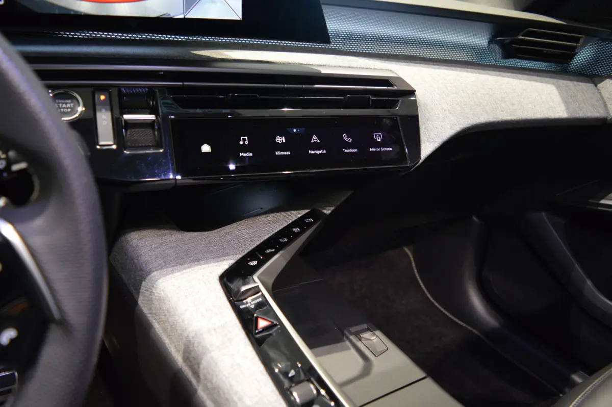 GT Avantage 73 kWh 7p STOELVERWARMNG VOOR EN ACHTER - SCHUIF/KANTEL DAK - 7 ZITS