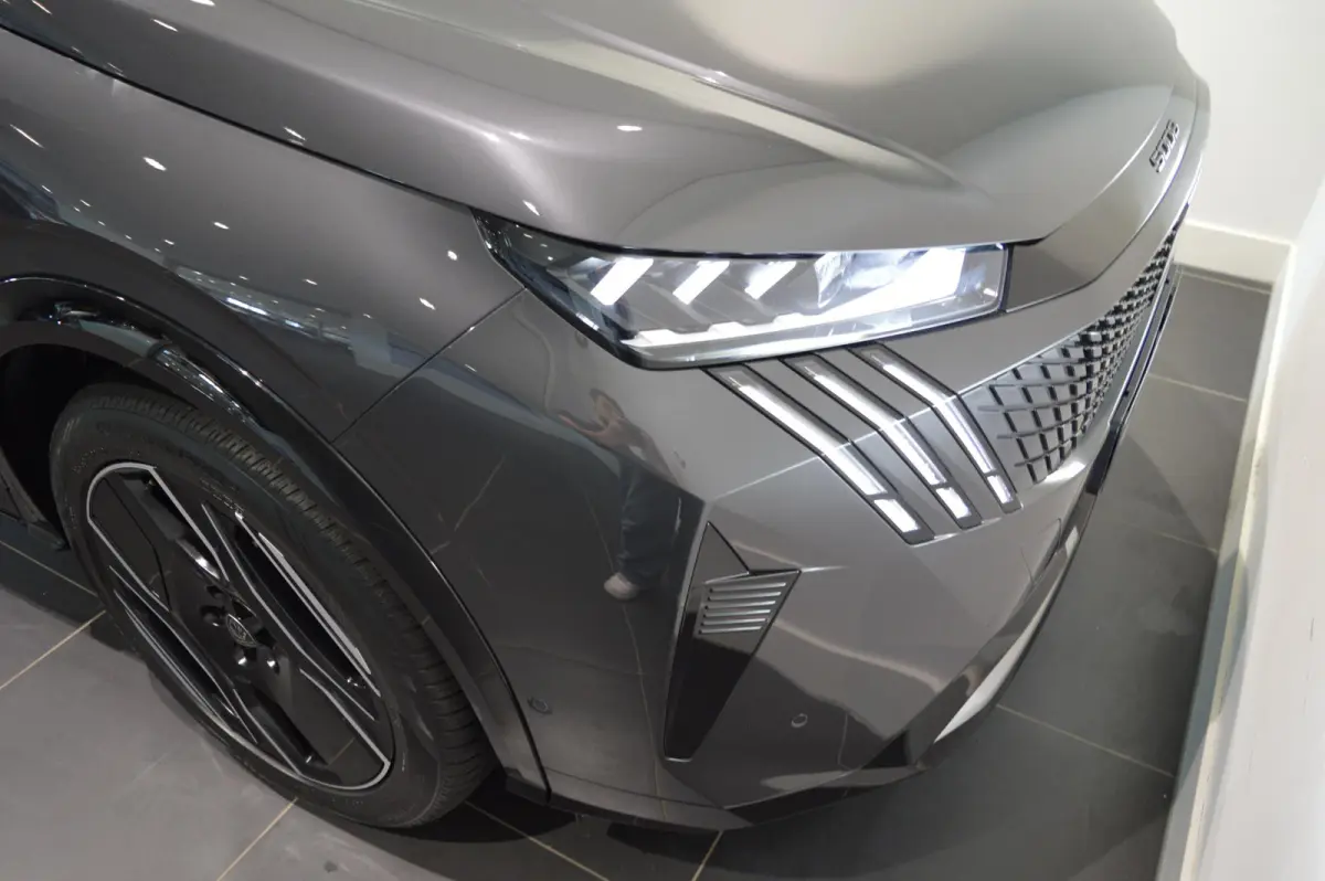 GT Avantage 73 kWh 7p STOELVERWARMNG VOOR EN ACHTER - SCHUIF/KANTEL DAK - 7 ZITS