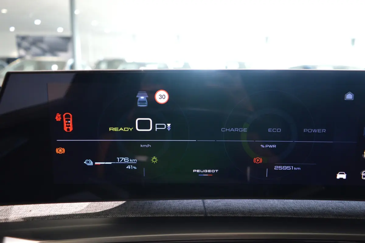 GT Avantage 73 kWh 7p STOELVERWARMNG VOOR EN ACHTER - SCHUIF/KANTEL DAK - 7 ZITS