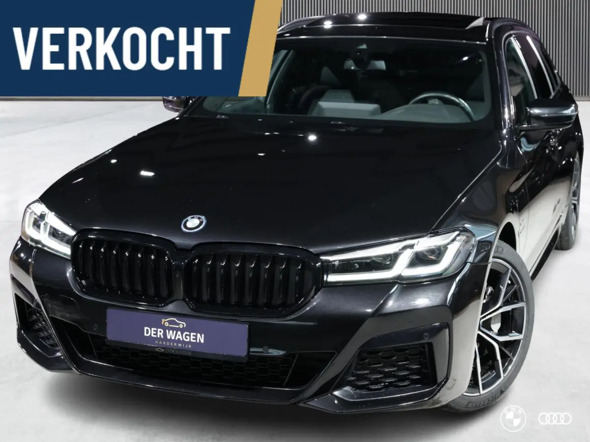530E xDrive M SPORT / PANODAK / KEYLESS / MEMORY / COMFORT STOELEN EL VERSTELBAAR + GEHEUGEN / 19"