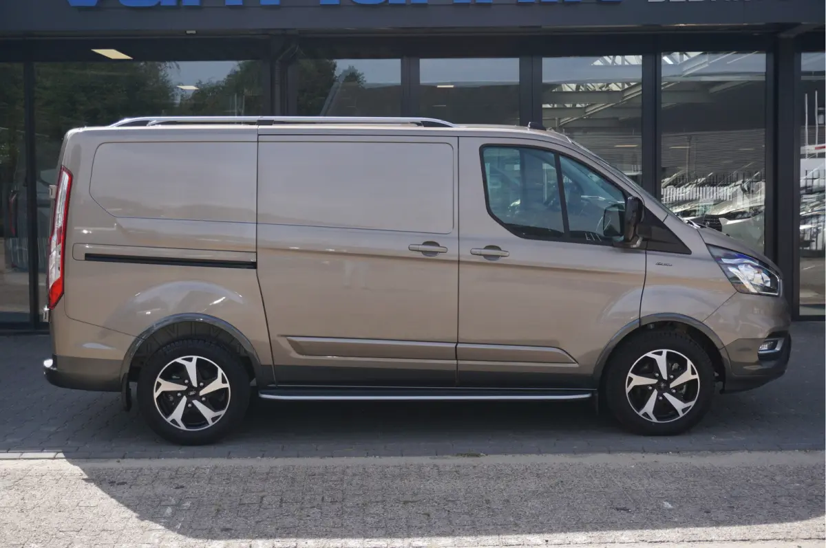 300S Active 130PK BPM VRIJ!! Airco, Cruise, Apple CP / Android Auto, 17" LM Velg!! NR. 397