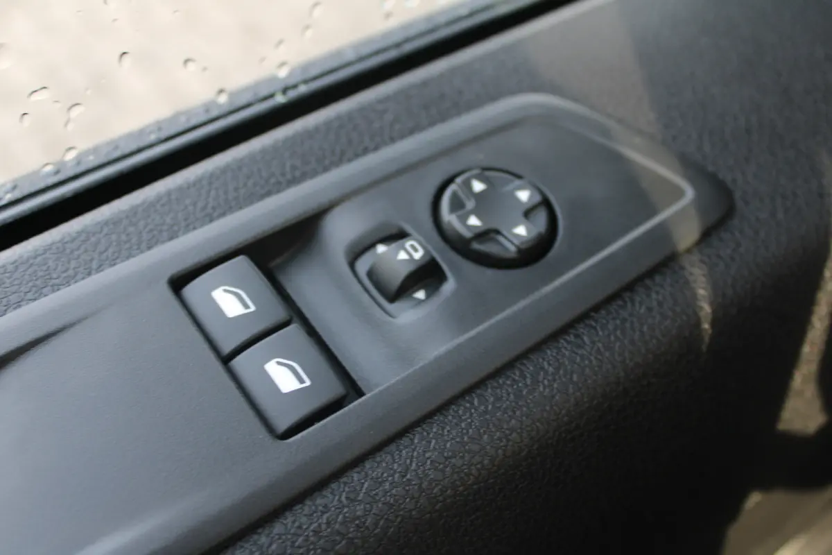 EV L2 75 kWh | 8 JAAR GARANTIE | CAMERA | NAVI | BETIMMERING | DRAADLOOS CARPLAY | COMFORT WAND |