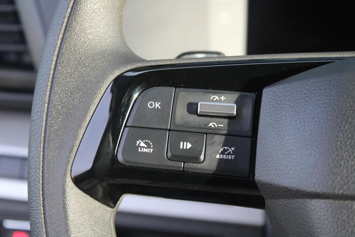 EV L2 75 kWh | 8 JAAR GARANTIE | CAMERA | NAVI | BETIMMERING | DRAADLOOS CARPLAY | COMFORT WAND |