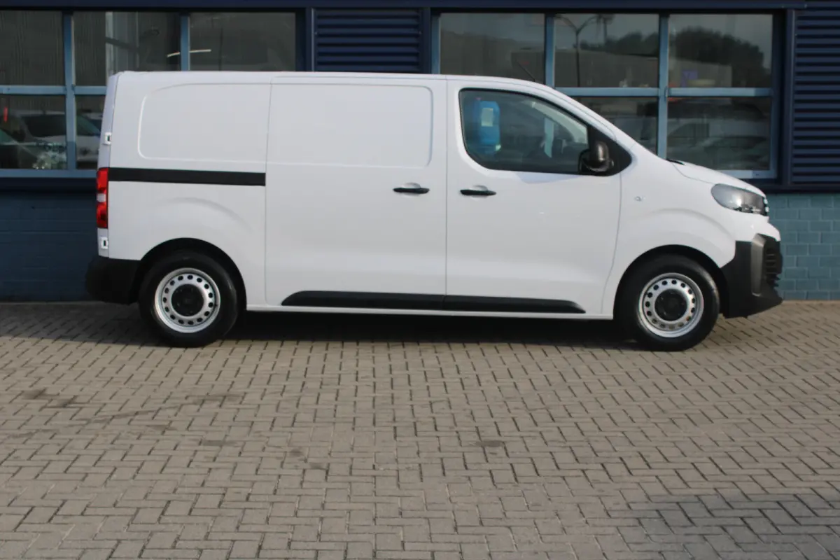 EV L2 75 kWh | 8 JAAR GARANTIE | CAMERA | NAVI | BETIMMERING | DRAADLOOS CARPLAY | COMFORT WAND |