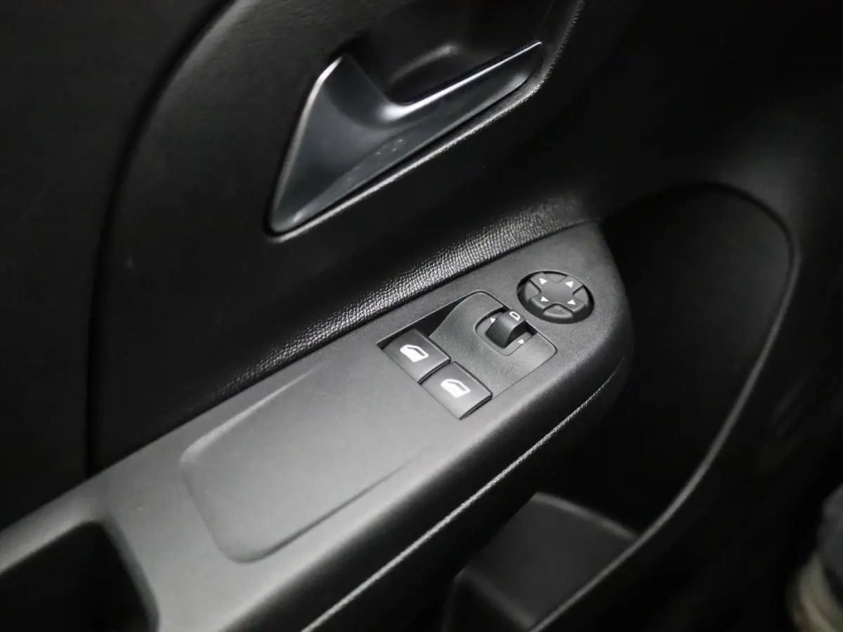 1.2 Edition | AIRCONDITIONING | APPLE CARPLAY/ANDROID AUTO