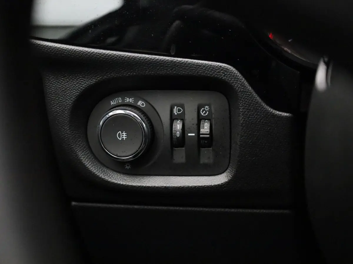 1.2 Edition | AIRCONDITIONING | APPLE CARPLAY/ANDROID AUTO