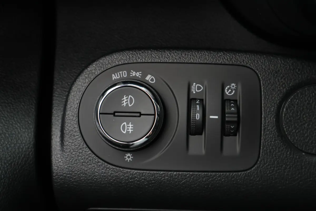 1.5D L1H1 Automaat Airco, Cruise, Apple Carplay, Stuurwielverwarming, Rijstrooksensor, DAB, PDC
