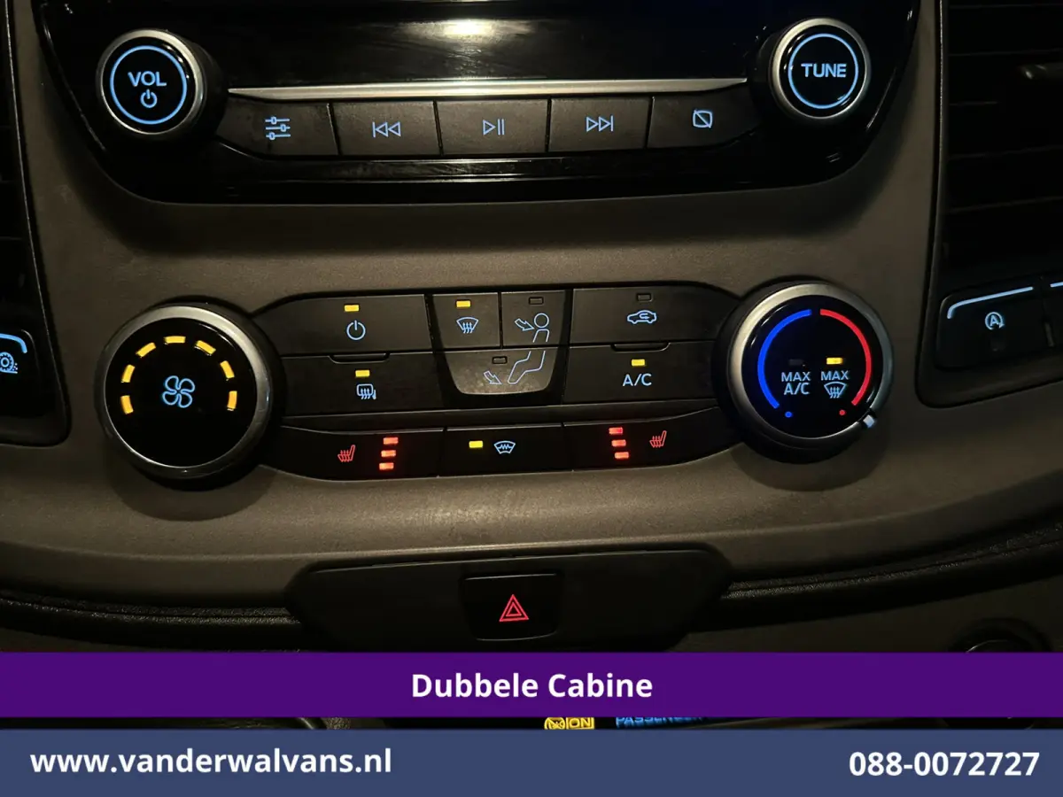 2.0 TDCI 130pk L2H1 Dubbele Cabine Euro6 Airco | 5-Zits | Camera | LED | Cruisecontrol, Trekhaak, Stoelverwarming, Verwarmde voorruit, Parkeersensoren, tachograaf