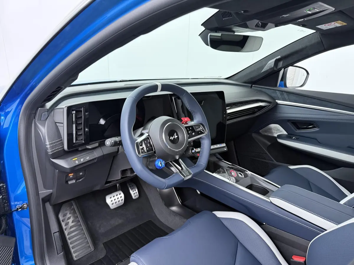 GTS 89kWh | Forged Carbon | Sabelt Stoelen | 22 kW lader |