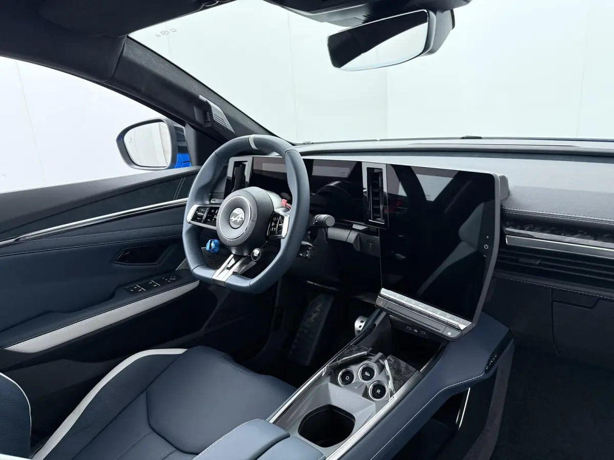 GTS 89kWh | Forged Carbon | Sabelt Stoelen | 22 kW lader |