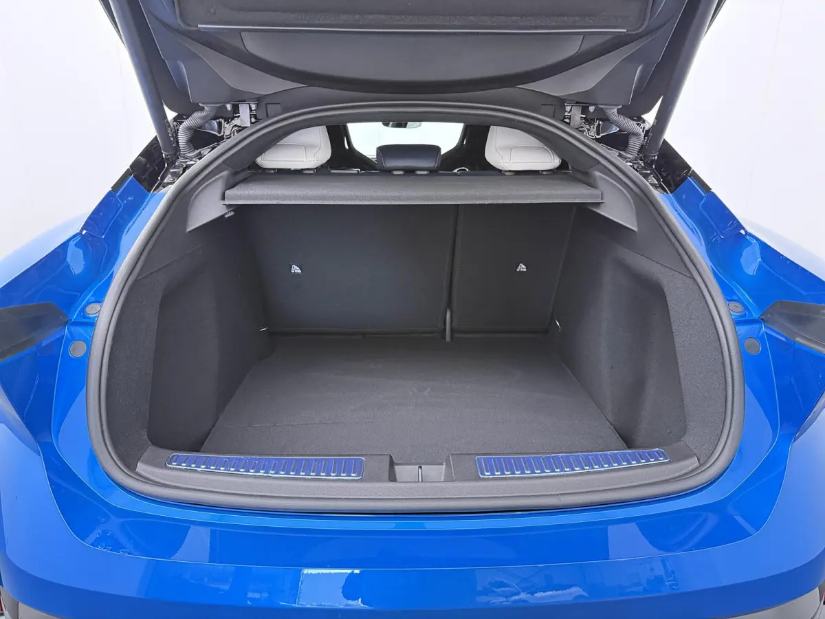 GTS 89kWh | Forged Carbon | Sabelt Stoelen | 22 kW lader |