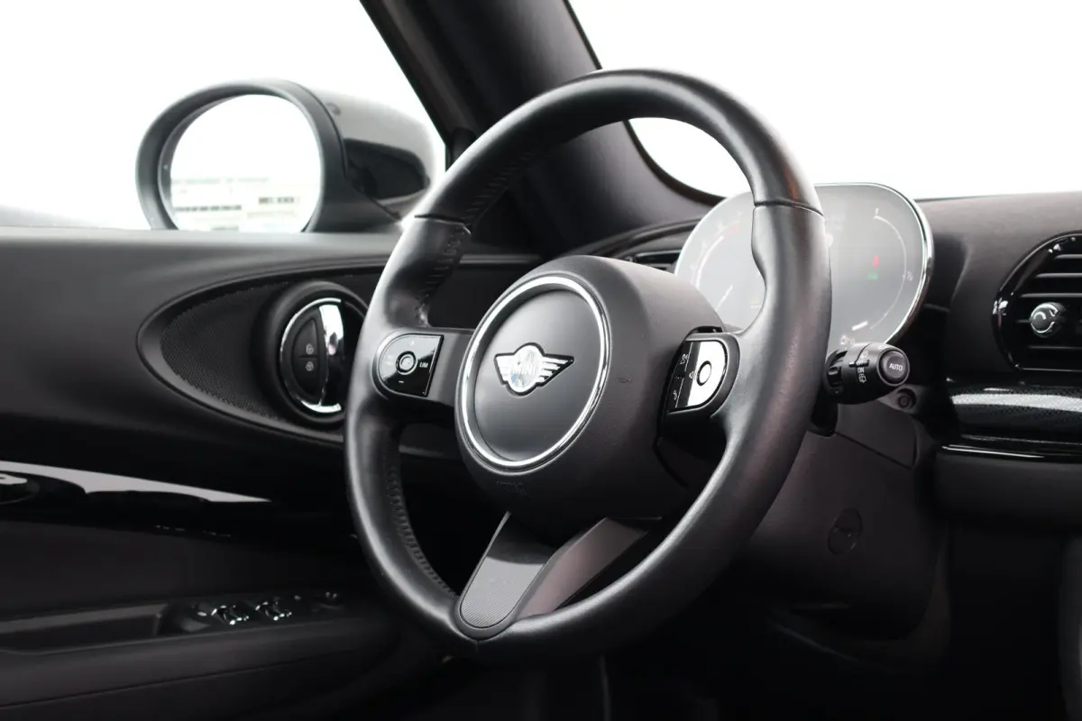 1.5 Cooper Business Edition | Pano-dak | Stoelverwarming | Stuurverwarming | Comfort access | Achteruitrijcamera