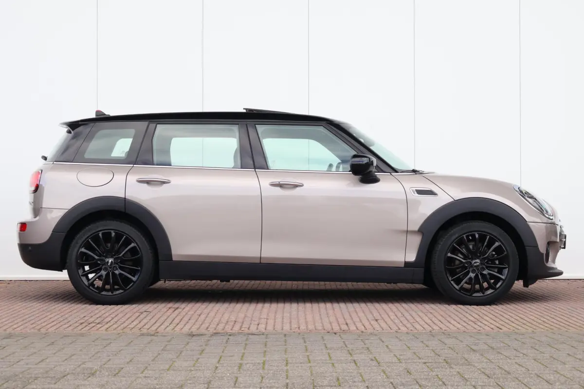 1.5 Cooper Business Edition | Pano-dak | Stoelverwarming | Stuurverwarming | Comfort access | Achteruitrijcamera