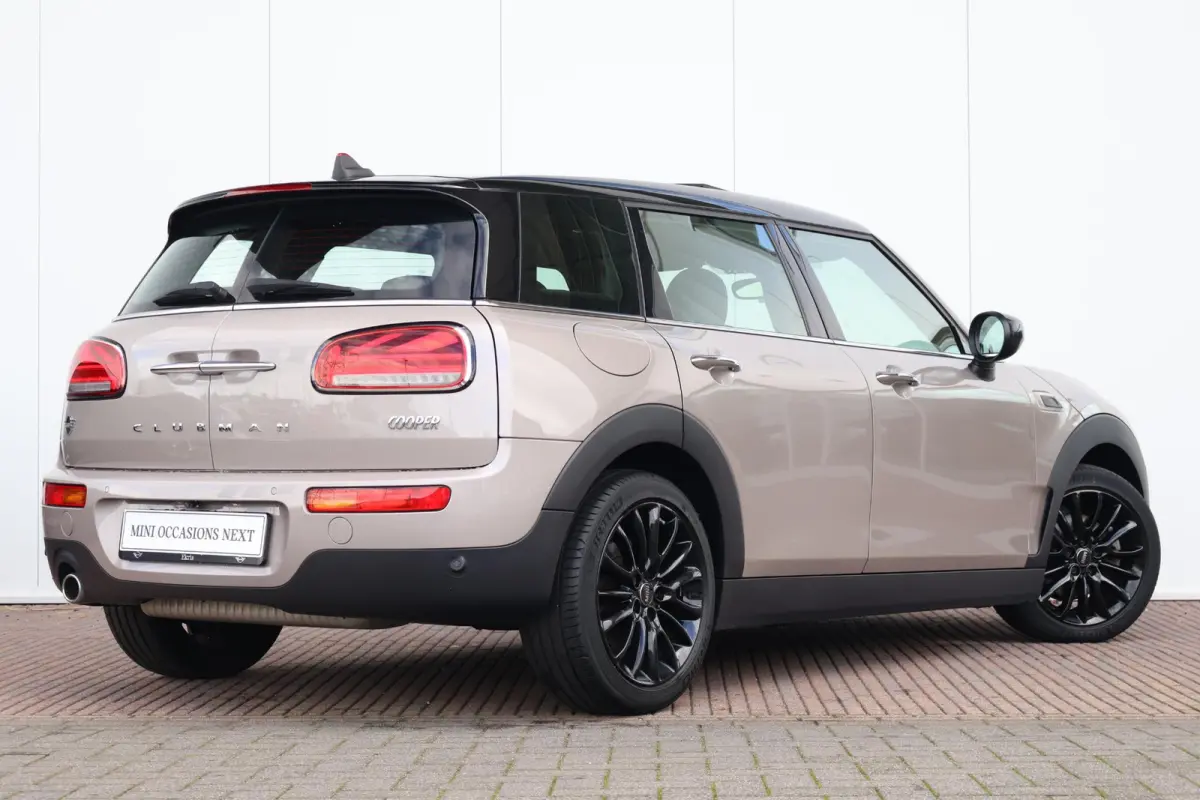 1.5 Cooper Business Edition | Pano-dak | Stoelverwarming | Stuurverwarming | Comfort access | Achteruitrijcamera