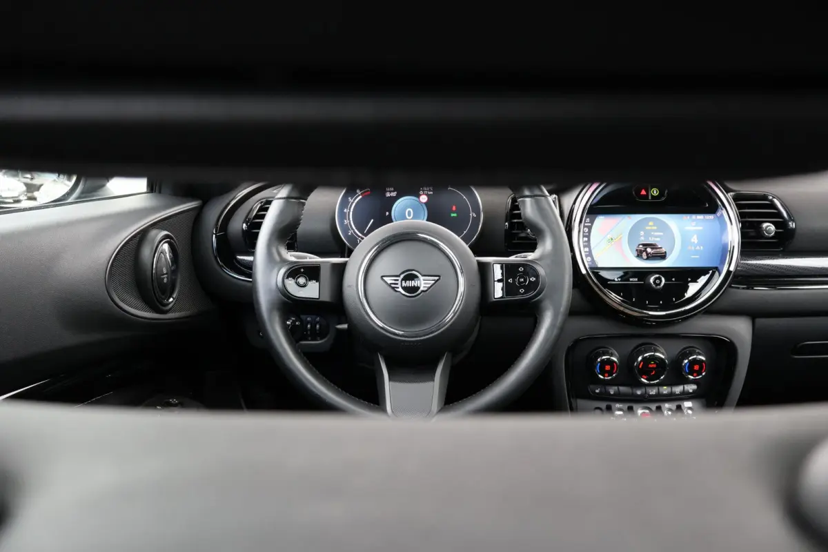 1.5 Cooper Business Edition | Pano-dak | Stoelverwarming | Stuurverwarming | Comfort access | Achteruitrijcamera